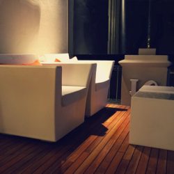 Muebles y sillones de diseño para exteriores – Casa Portal Córdoba – Moldava